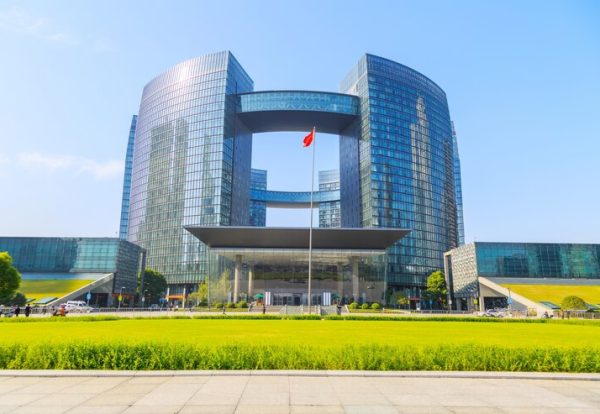 Discover how strategic HR consulting can help large corporations in Kenya tackle talent acquisition, employee engagement, and performance management, driving growth and efficiency. Learn from the experts at The People Edge Consulting.